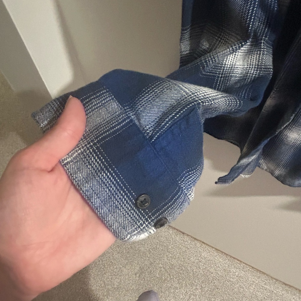 Amazon Essentials Navy and White Checkered Flannel Shirt - Picture 4 of 8